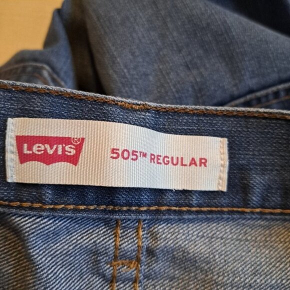 Levi's boys size 14 505 regular medium wash jeans - Picture 8 of 8